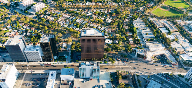 Beverly Center – Miracle Mile